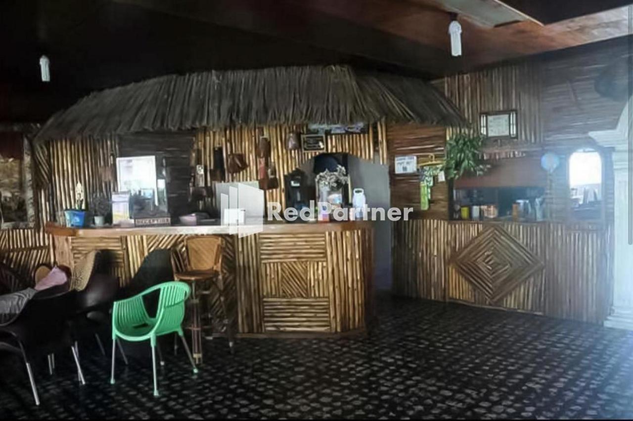 Bernard Guest House & Resto Redpartner Ambarita Kültér fotó
